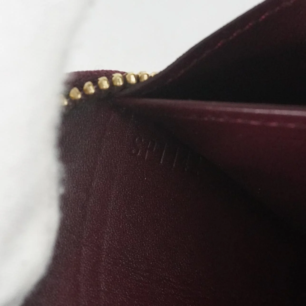 LOUIS VUITTON Monogram Vernis Zippy Wallet Amarante - Image 14