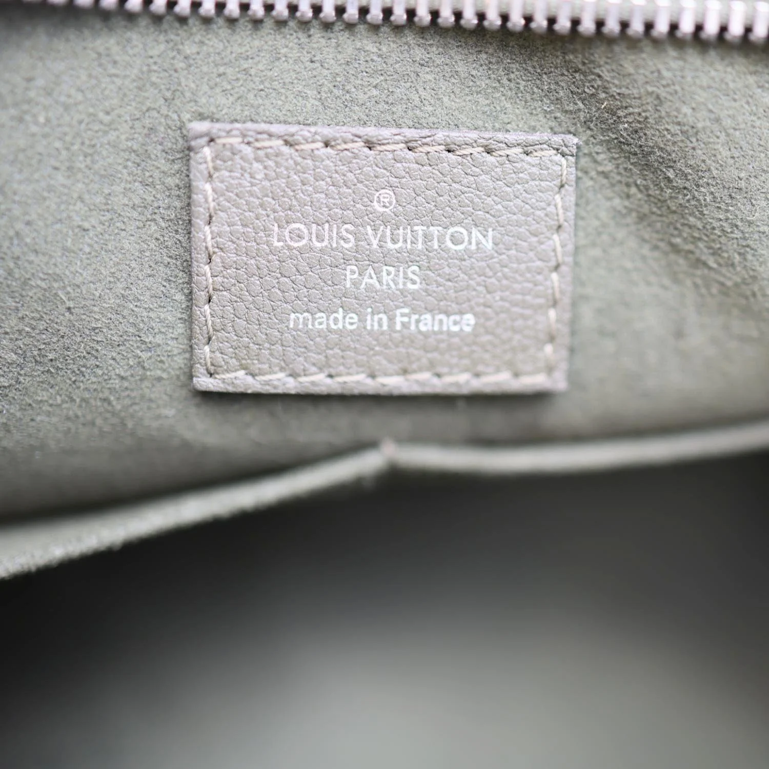LOUIS VUITTON Very Zipped Monogram Leather Tote Shoulder Bag Green - Image 11