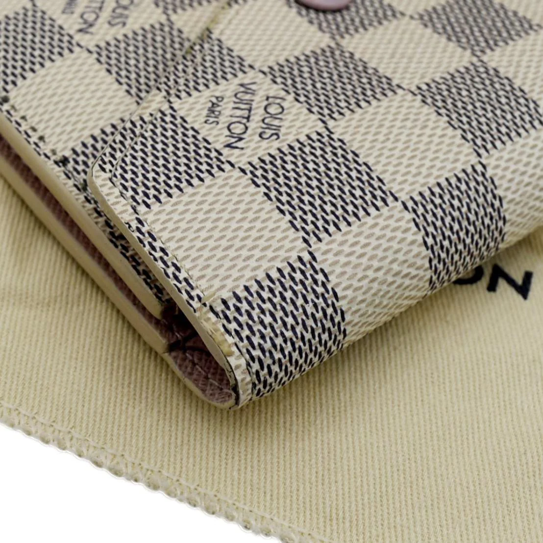 LOUIS VUITTON Victorine Damier Azur Wallet White - Image 10