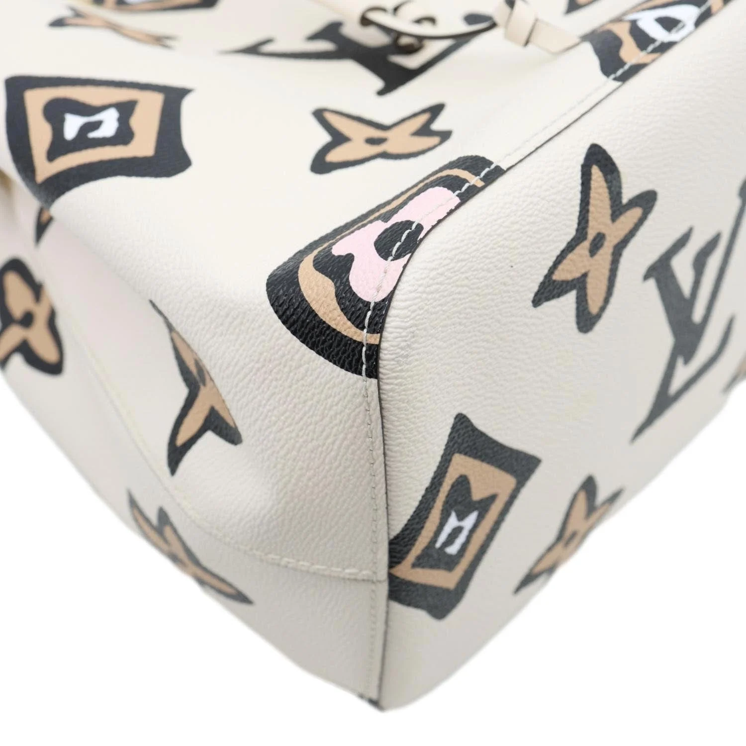 LOUIS VUITTON NeoNoe MM Wild At Heart Monogram Canvas Shoulder Bag Cream - Image 6