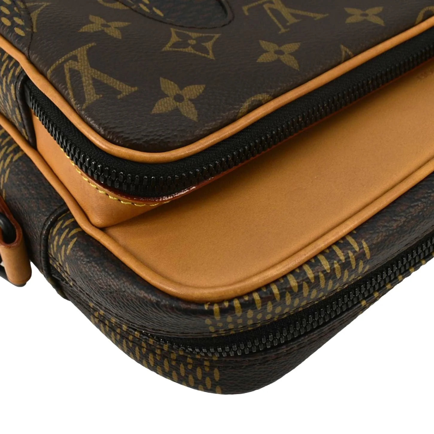 LOUIS VUITTON X Nigo Nil Monogram Ebene Canvas Messenger Bag Brown - Image 6