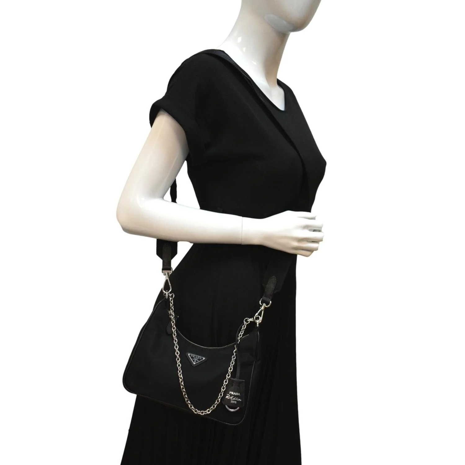 PRADA Re-Edition 2005 Nylon Shoulder Bag Black - Image 2