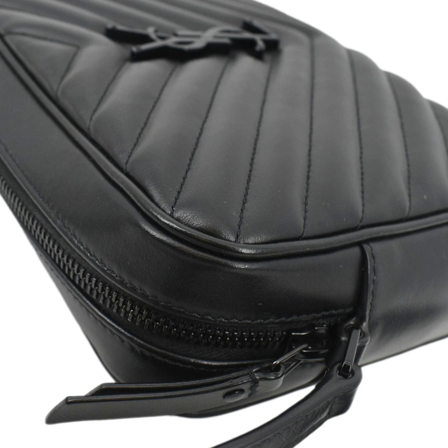 YVES SAINT LAURENT Lou Chevron Leather Camera Crossbody Bag Black - Image 6