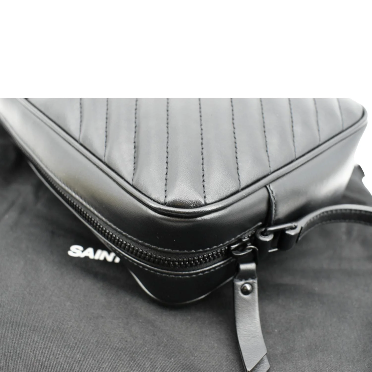 YVES SAINT LAURENT Lou Chevron Leather Camera Crossbody Bag Black - Image 6