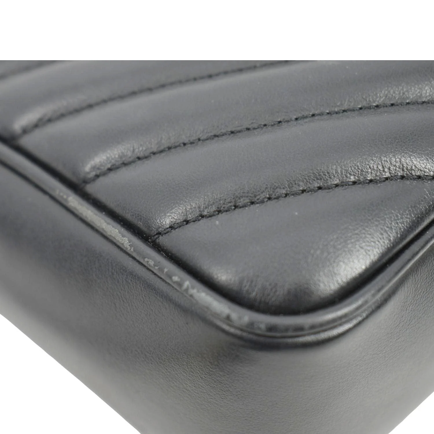 YVES SAINT LAURENT Lou Chevron Leather Camera Crossbody Bag Black - Image 10