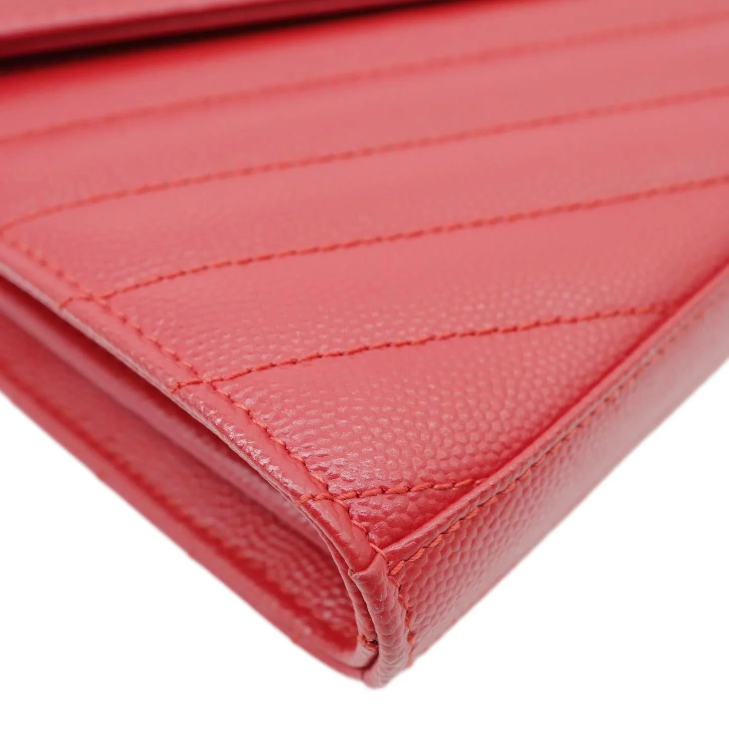 YVES SAINT LAURENT Envelope Grain De Poudre Chevron Leather Wallet On Chain Red - Image 9