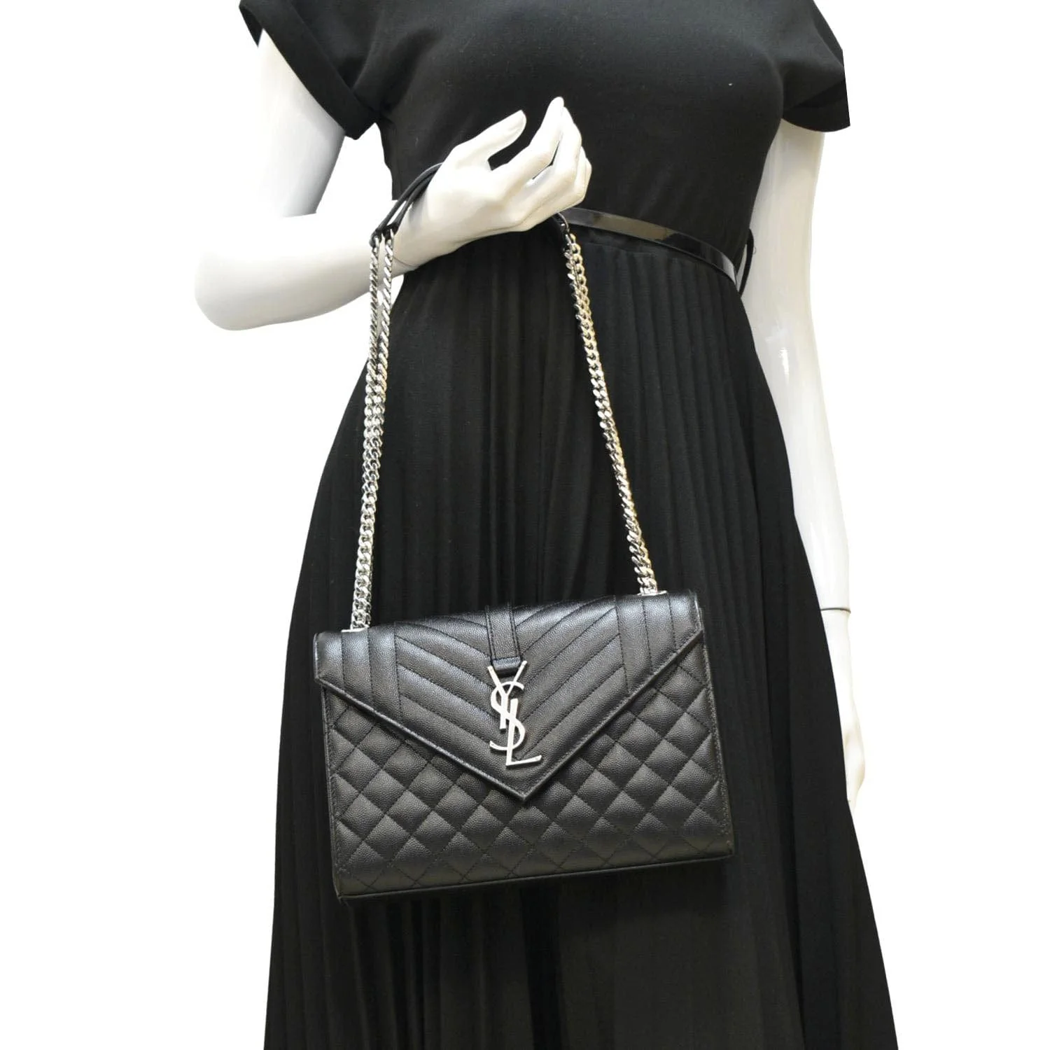 YVES SAINT LAURENT Envelope Mix Matelassé Chain Leather Shoulder Bag Black - Image 2