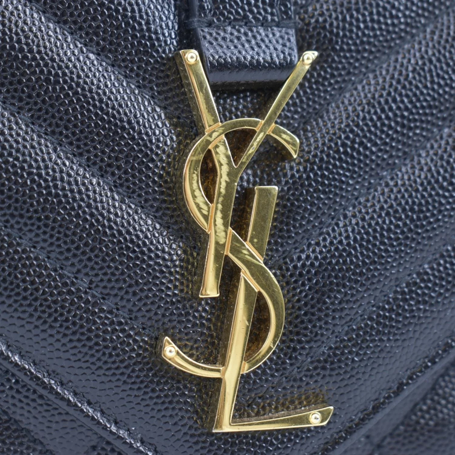 YVES SAINT LAURENT Envelope Flap Matelasse Leather Crossbody Bag Black - Image 10