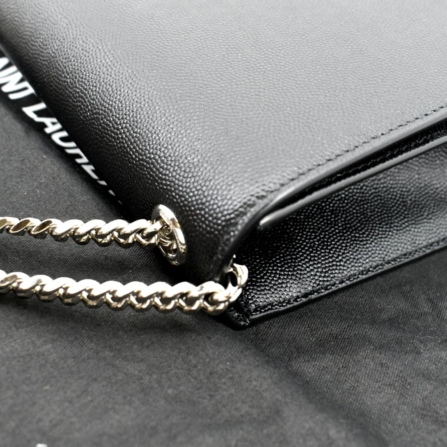 YVES SAINT LAURENT Kate Medium Grain De Poudre Leather Crossbody Bag Black - Image 5