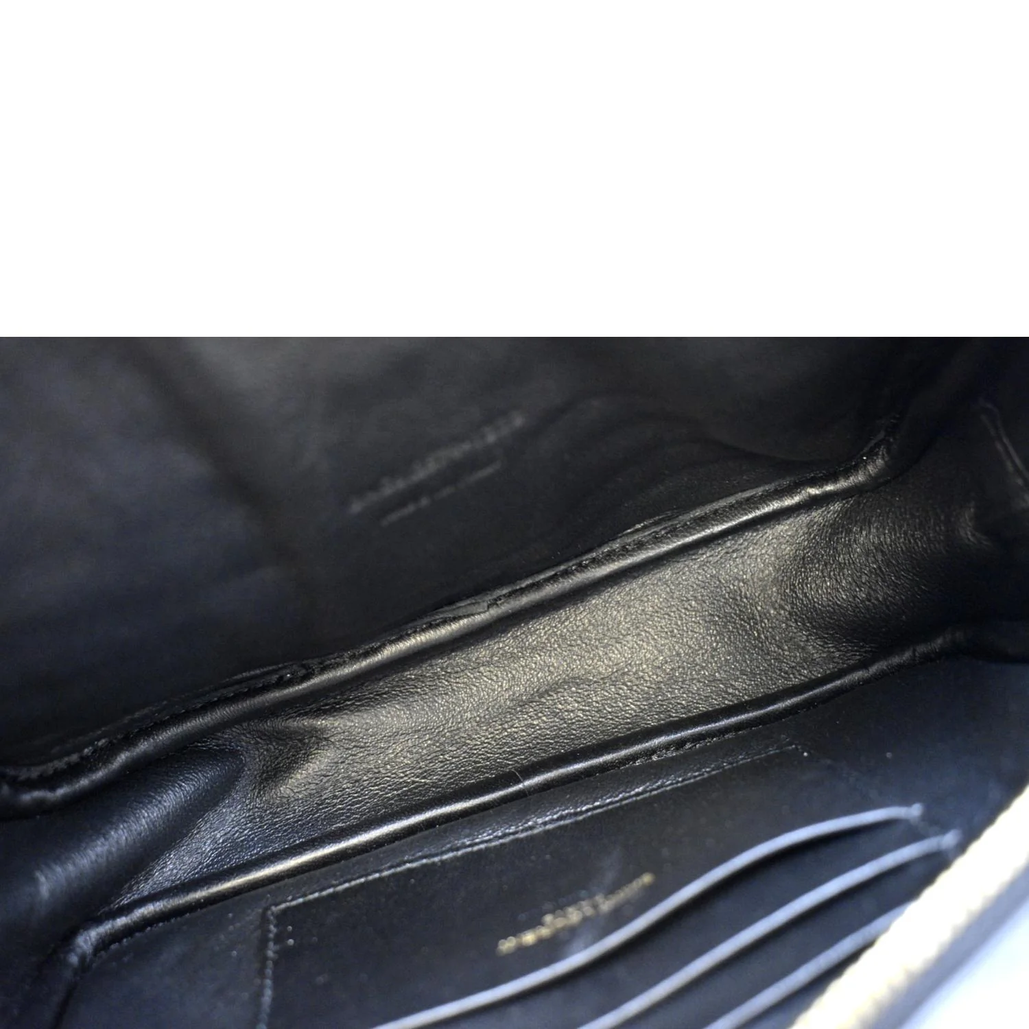 YVES SAINT LAURENT Lou Chevron Leather Camera Crossbody Bag Black - Image 10