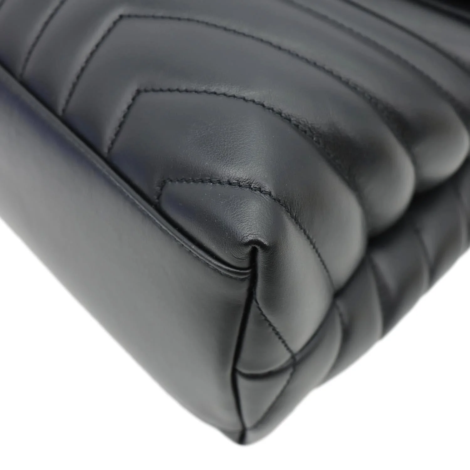 YVES SAINT LAURENT Loulou Medium Quilted Leather Crossbody Bag Black - Image 8