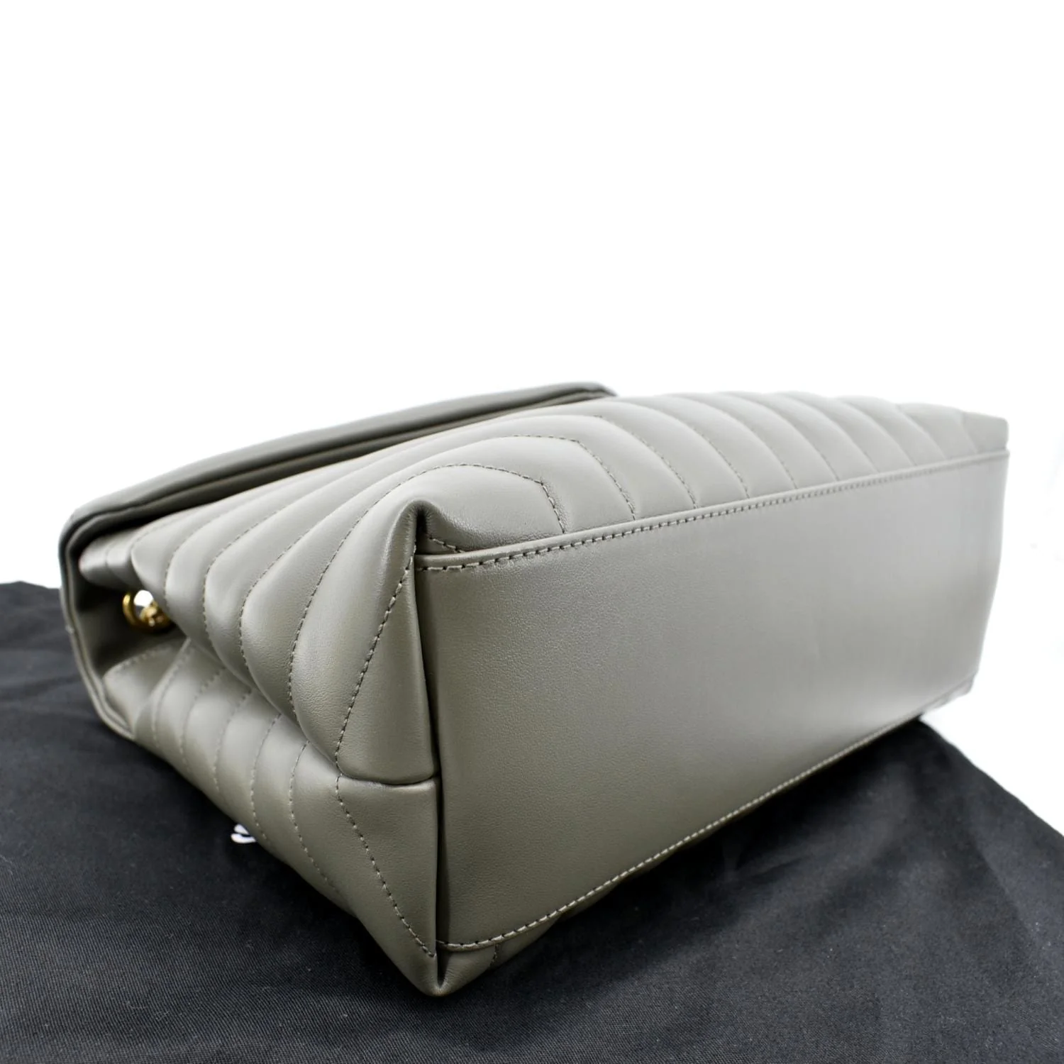 YVES SAINT LAURENT Medium Loulou Matelasse Leather Chain Shoulder Bag Neutral Grey - Image 8