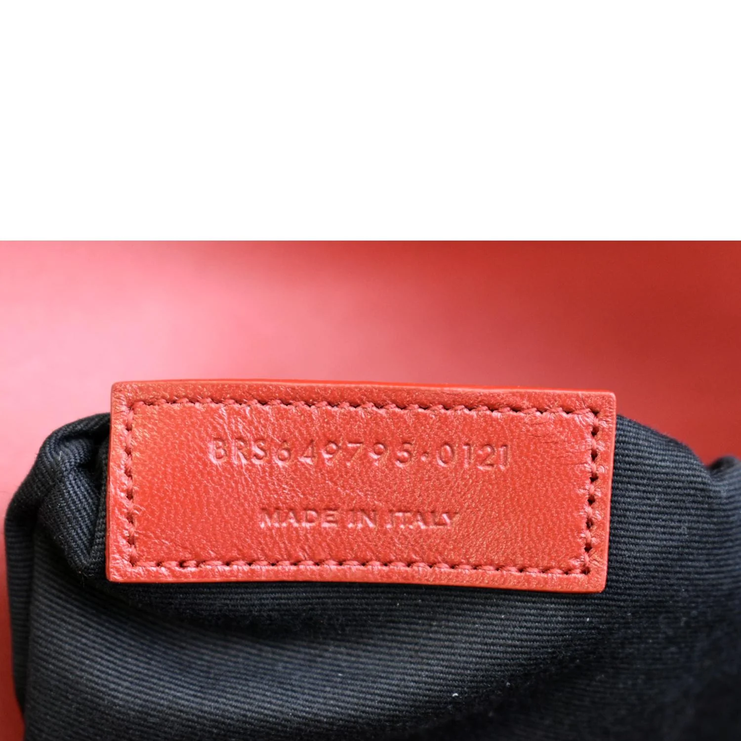 YVES SAINT LAURENT Le Maillon Smooth Leather Shoulder Bag Red - Image 14