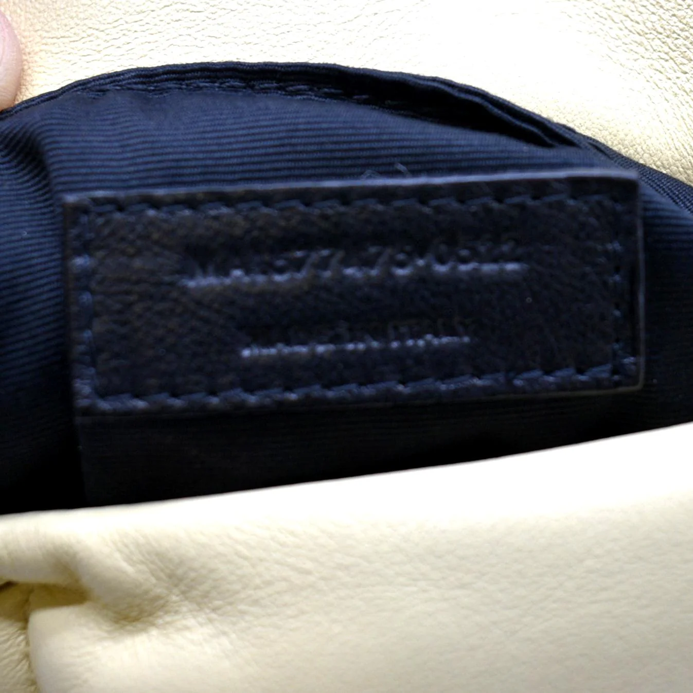 YVES SAINT LAURENT Loulou Puffer Quilted Leather Crossbody Bag Light Creme - Image 12