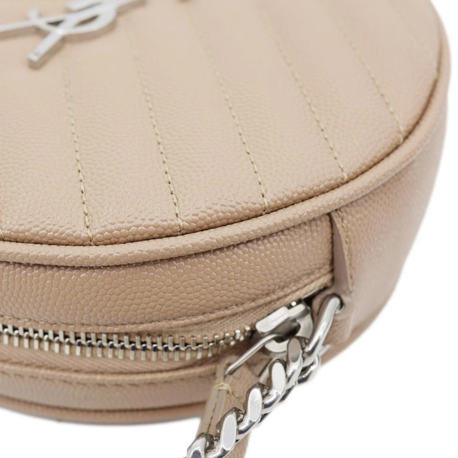 YVES SAINT LAURENT Vinyle Round Chevron Leather Camera Crossbody Bag Beige - Image 8