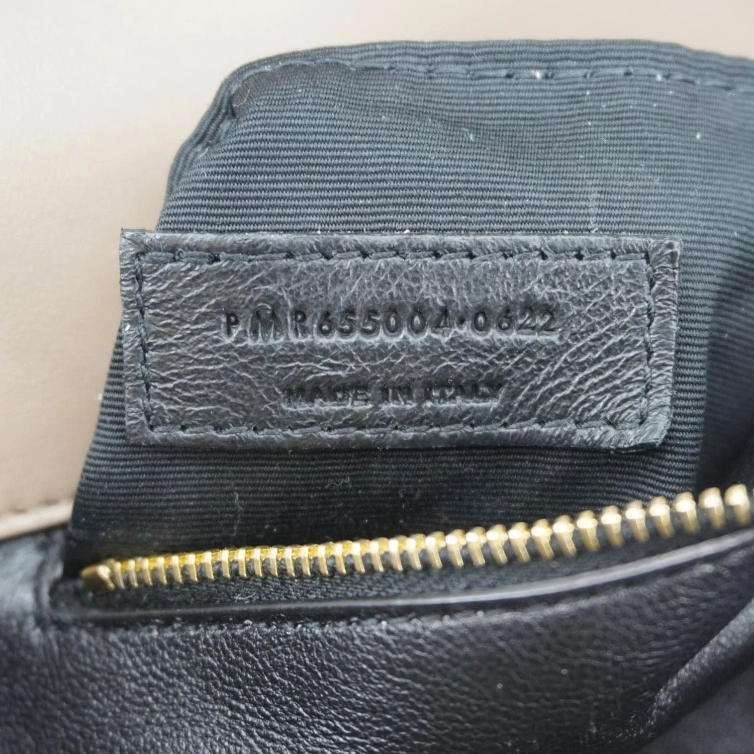 YVES SAINT LAURENT Sade Large Quilted Leather Clutch Bag Taupe - Image 17