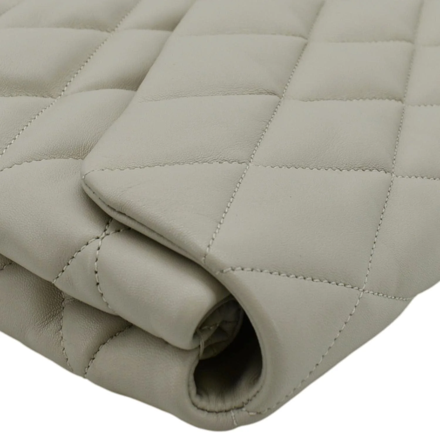 YVES SAINT LAURENT Sade Puffer Quilted Leather Envelope Clutch Off White - Image 6