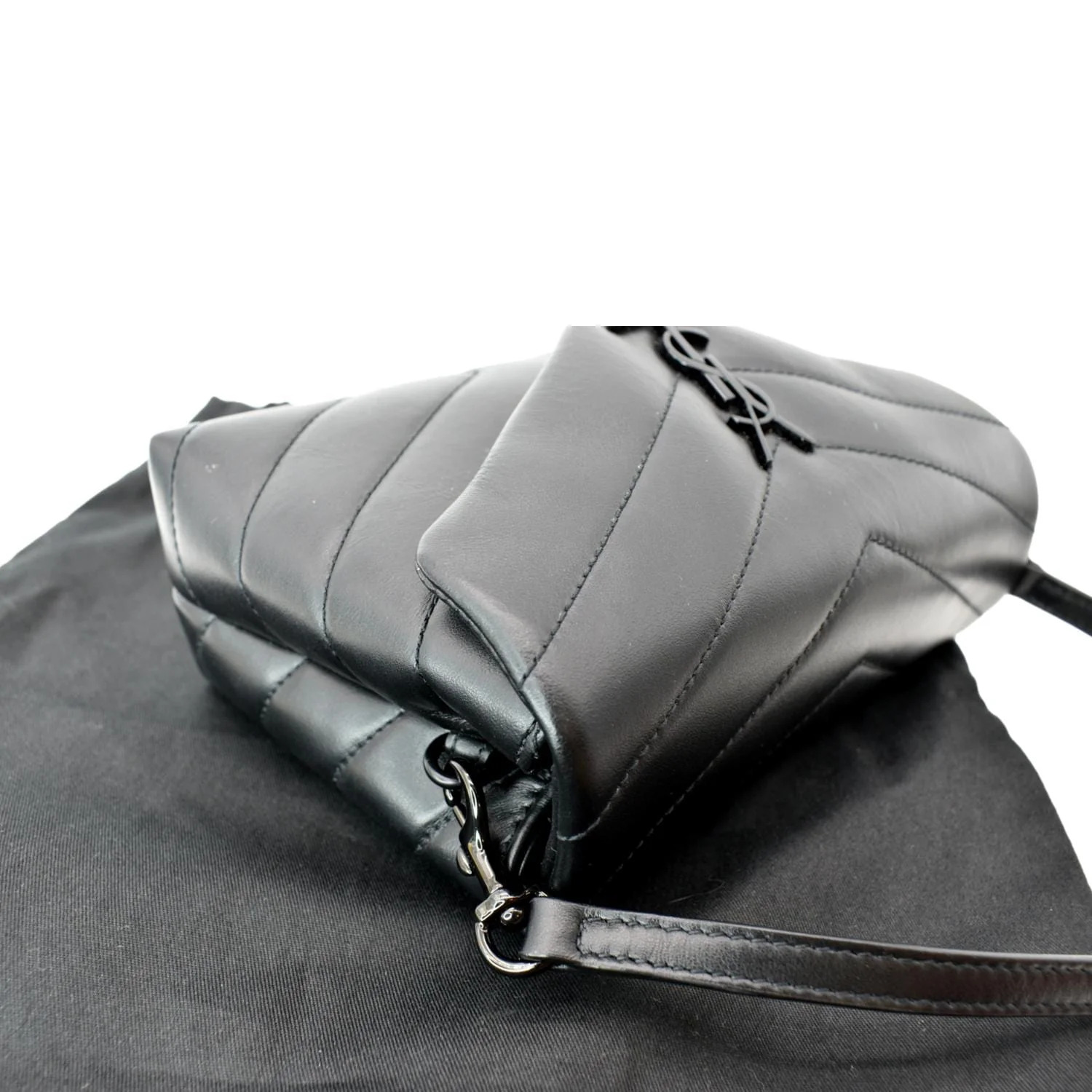 YVES SAINT LAURENT Loulou Toy Matelasse Leather Crossbody Bag Black - Image 6