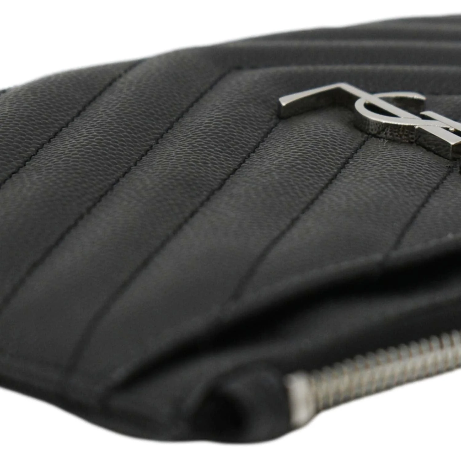 YVES SAINT LAURENT Monogram Bill Grain De Poudre Chevron Leather Zip Pouch Black - Image 4